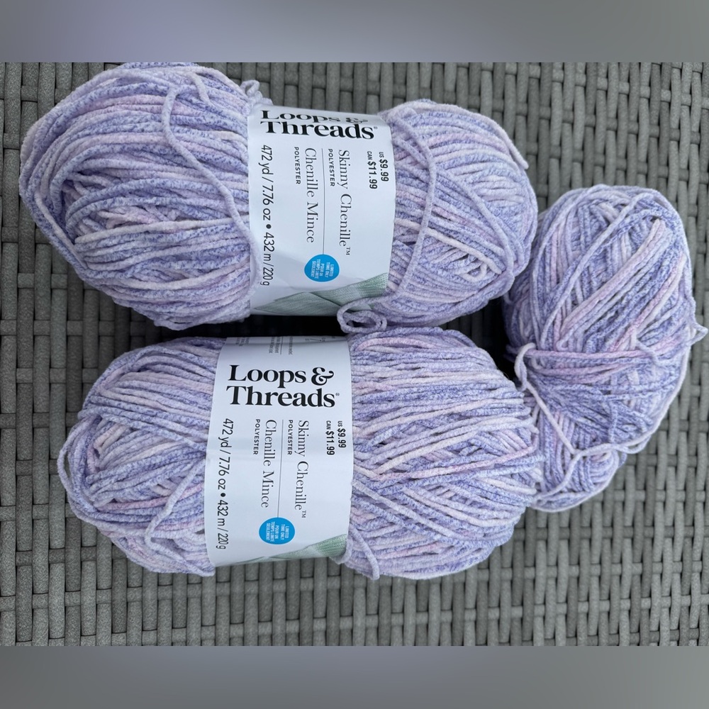 Loops & Threads Lavender Yarn - Soft Fiber for Creative Projects